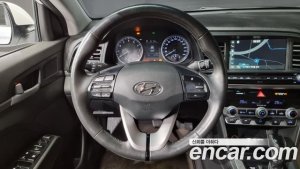 Hyundai AVANTE 1.6 2020 года из Южной Кореи