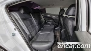 Hyundai AVANTE 1.6 2020 года из Южной Кореи
