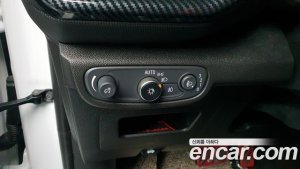 ChevroletGMDaewoo Trailblazer 1.3 Turbo 4WD 2022 года из Южной Кореи