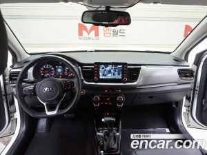 Kia Stonic 1.4 2020 года из Южной Кореи