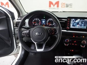 Kia Stonic 1.4 2020 года из Южной Кореи