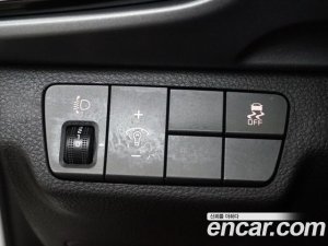Kia Stonic 1.4 2020 года из Южной Кореи