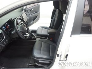 Kia Stonic 1.4 2020 года из Южной Кореи