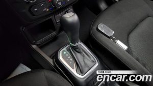 Jeep Renegade 2.4 Longitude 2021 года из Южной Кореи
