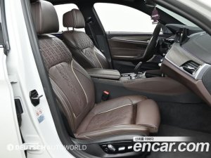 BMW 5-Series 520d M Sport Plus 2020 года из Южной Кореи