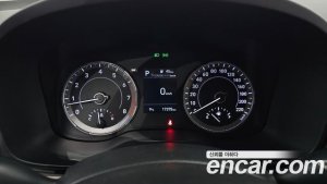 Hyundai Venue 1.6 Flux 2021 года из Южной Кореи