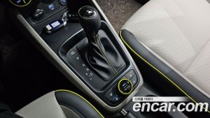 Hyundai Venue 1.6 Flux 2021 года из Южной Кореи