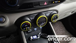 Hyundai Venue 1.6 Flux 2021 года из Южной Кореи