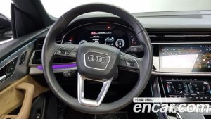 Audi Q8 45 TDI 4WD Premium 2021 года из Южной Кореи