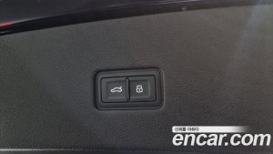 Audi Q8 45 TDI 4WD Premium 2021 года из Южной Кореи