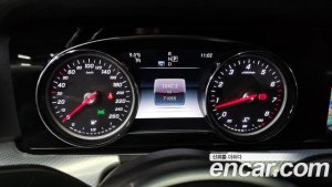 Mercedes-Benz E-Class E250 Avantgarde 2020 года из Южной Кореи