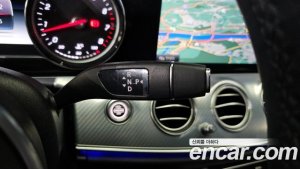 Mercedes-Benz E-Class E250 Avantgarde 2020 года из Южной Кореи
