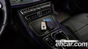 Mercedes-Benz E-Class E250 Avantgarde 2020 года из Южной Кореи