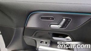 Mercedes-Benz GLA-Class GLA220 2021 года из Южной Кореи