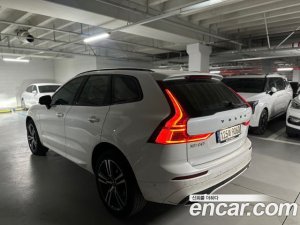 Volvo XC60 T8 R-디자인 2021 года из Южной Кореи