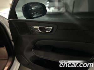 Volvo XC60 T8 R-디자인 2021 года из Южной Кореи