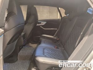 Audi Q8 50 TDI 4WD Premium 2021 года из Южной Кореи