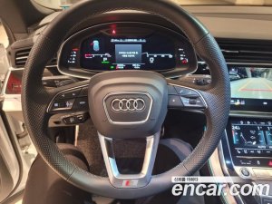 Audi Q8 50 TDI 4WD Premium 2021 года из Южной Кореи