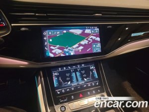 Audi Q8 50 TDI 4WD Premium 2021 года из Южной Кореи