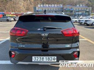 Kia Niro 1.6 HEV 2020 года из Южной Кореи