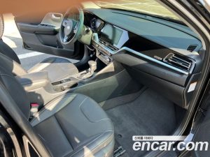 Kia Niro 1.6 HEV 2020 года из Южной Кореи