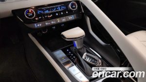 Hyundai AVANTE 1.6 2021 года из Южной Кореи