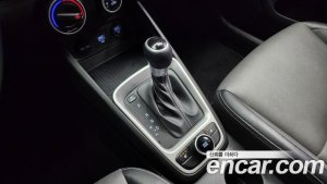 Hyundai Venue 1.6 Smart 2021 года из Южной Кореи
