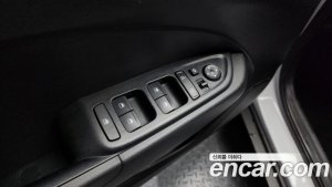 Hyundai Venue 1.6 Smart 2021 года из Южной Кореи