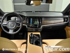 Volvo S90 B6 AWD Inscription 2021 года из Южной Кореи