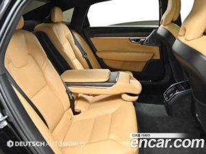 Volvo S90 B6 AWD Inscription 2021 года из Южной Кореи