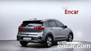 Kia Niro 1.6 HEV 2020 года из Южной Кореи