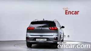 Kia Niro 1.6 HEV 2020 года из Южной Кореи