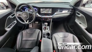 Kia Niro 1.6 HEV 2020 года из Южной Кореи