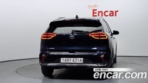 Kia Niro 1.6 HEV 2020 года из Южной Кореи