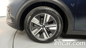 Kia Niro 1.6 HEV 2020 года из Южной Кореи