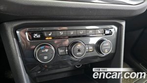Volkswagen Tiguan 2.0 TDI Premium 2020 года из Южной Кореи