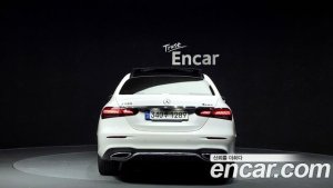 Mercedes-Benz E-Class E350 4MATIC AMG Line 2021 года из Южной Кореи