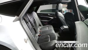 Audi A7 55 TFSI 4WD Premium 2020 года из Южной Кореи