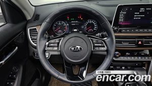 Kia Seltos Бензин 1.6 Turbo 2WD 2021 года из Южной Кореи