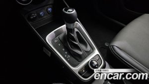 Hyundai Venue 1.6 Smart 2021 года из Южной Кореи