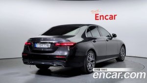 Mercedes-Benz E-Class E220d 4MATIC AMG Line 2021 года из Южной Кореи