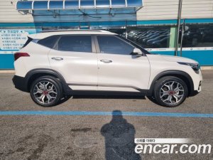 Kia Seltos Бензин 1.6 Turbo 2WD 2021 года из Южной Кореи