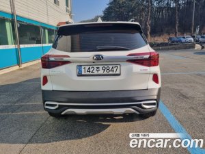 Kia Seltos Бензин 1.6 Turbo 2WD 2021 года из Южной Кореи