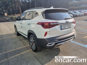 Kia Seltos Бензин 1.6 Turbo 2WD 2021 года из Южной Кореи