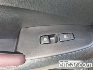 Kia Seltos Бензин 1.6 Turbo 2WD 2021 года из Южной Кореи