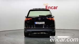 Volkswagen Tiguan 2.0 TDI Prestige 2020 года из Южной Кореи