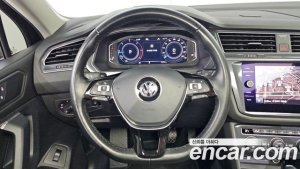Volkswagen Tiguan 2.0 TDI Prestige 2020 года из Южной Кореи