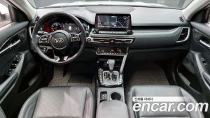 Kia Seltos Бензин 1.6 Turbo 2WD 2021 года из Южной Кореи