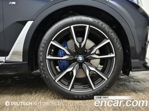 BMW X7 xDrive 40i M Sport 6인승 2021 года из Южной Кореи