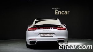 Porsche Panamera 3.0 AWD 2020 года из Южной Кореи